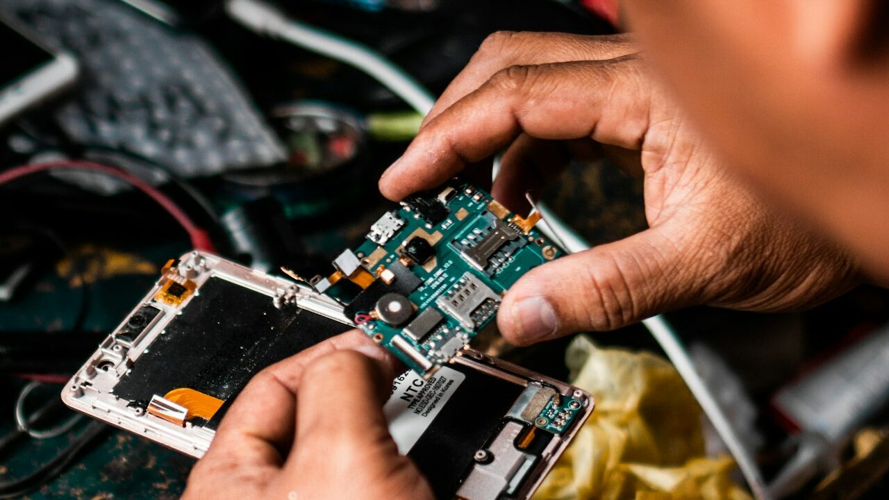 Repair café en Belgique : le guide complet 2026